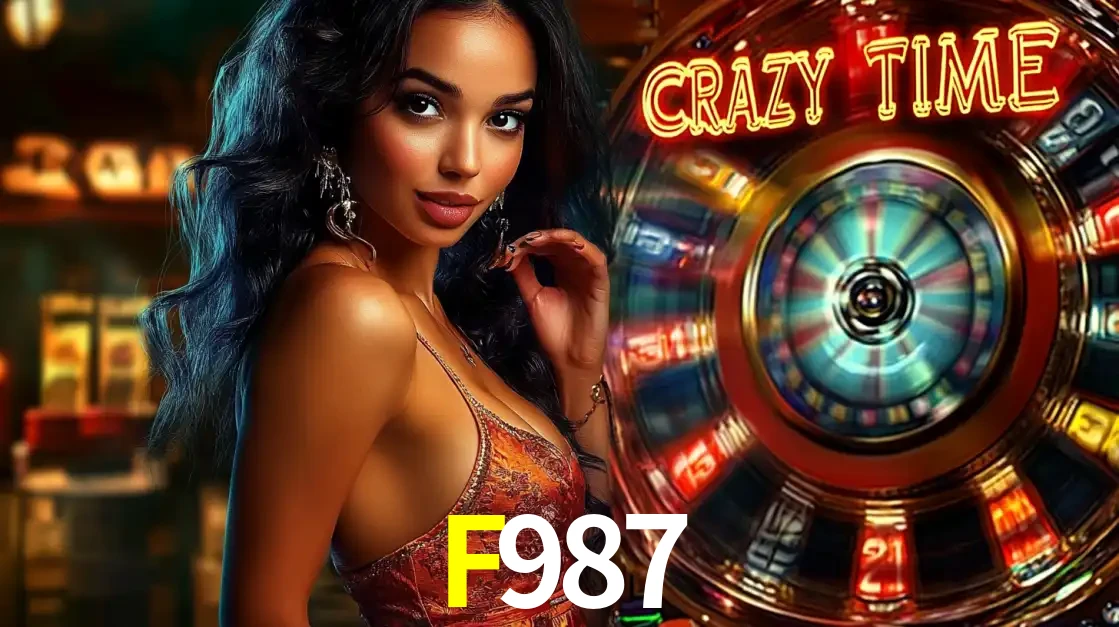 Mulher elegante ao lado da vibrante roda da fortuna do jogo de cassino ao vivo Crazy Time, um dos game shows mais populares e cheios de prêmios do F987.